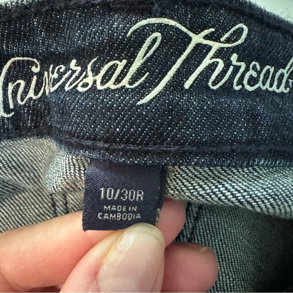 🔹5/$25🔹 Universal Thread NWT Dark Wash High Rise Shortie Jean Shorts. 2.5”. 10 - Picture 3 of 11